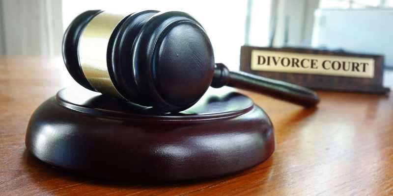 First Meeting with a Divorce Attorney
